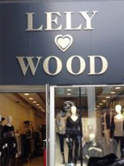 Lely Wood